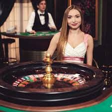 Người dùng Việt Nam chơi game slot trên điện thoại di động qua trình duyệt